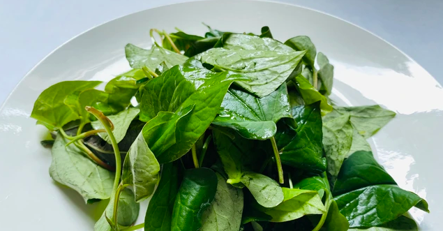 Loại rau dại này mọc nhiều ở những bờ ruộng, có lượng vitamin C gấp rưỡi trái cam, ai ăn thì tốt?- Ảnh 5. Loại rau dại này mọc nhiều ở những bờ ruộng, có lượng vitamin C gấp rưỡi trái cam, ai ăn thì tốt?- Ảnh 5.