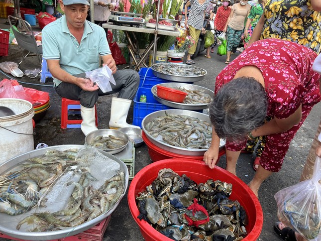 Đồ cúng đắt khách trước ngày vía Thần tài- Ảnh 11.