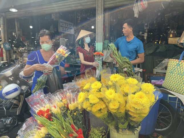 Đồ cúng đắt khách trước ngày vía Thần tài- Ảnh 10.