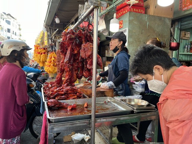 Đồ cúng đắt khách trước ngày vía Thần tài- Ảnh 7.
