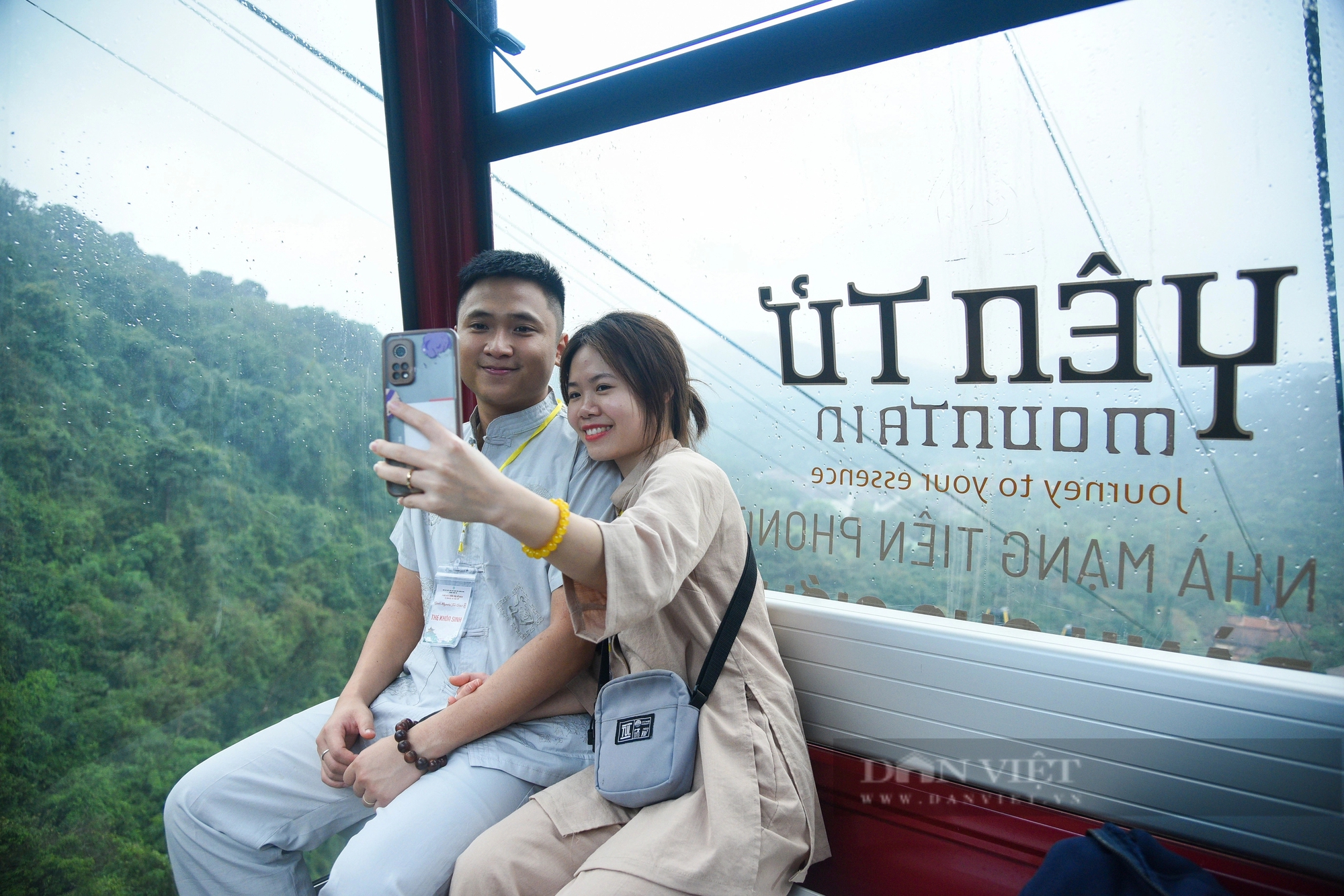 Người phụ nữ 70 tuổi 3 năm liên tiếp vượt gần 2.000 km để chinh phục chùa Đồng, Yên Tử- Ảnh 10.
