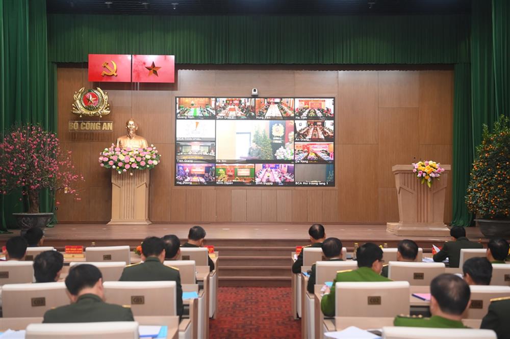 Bộ trưởng Bộ Công an: Chọn những vấn đề nổi cộm, nhạy cảm, tiềm ẩn vi phạm để tập trung đấu tranh- Ảnh 3.