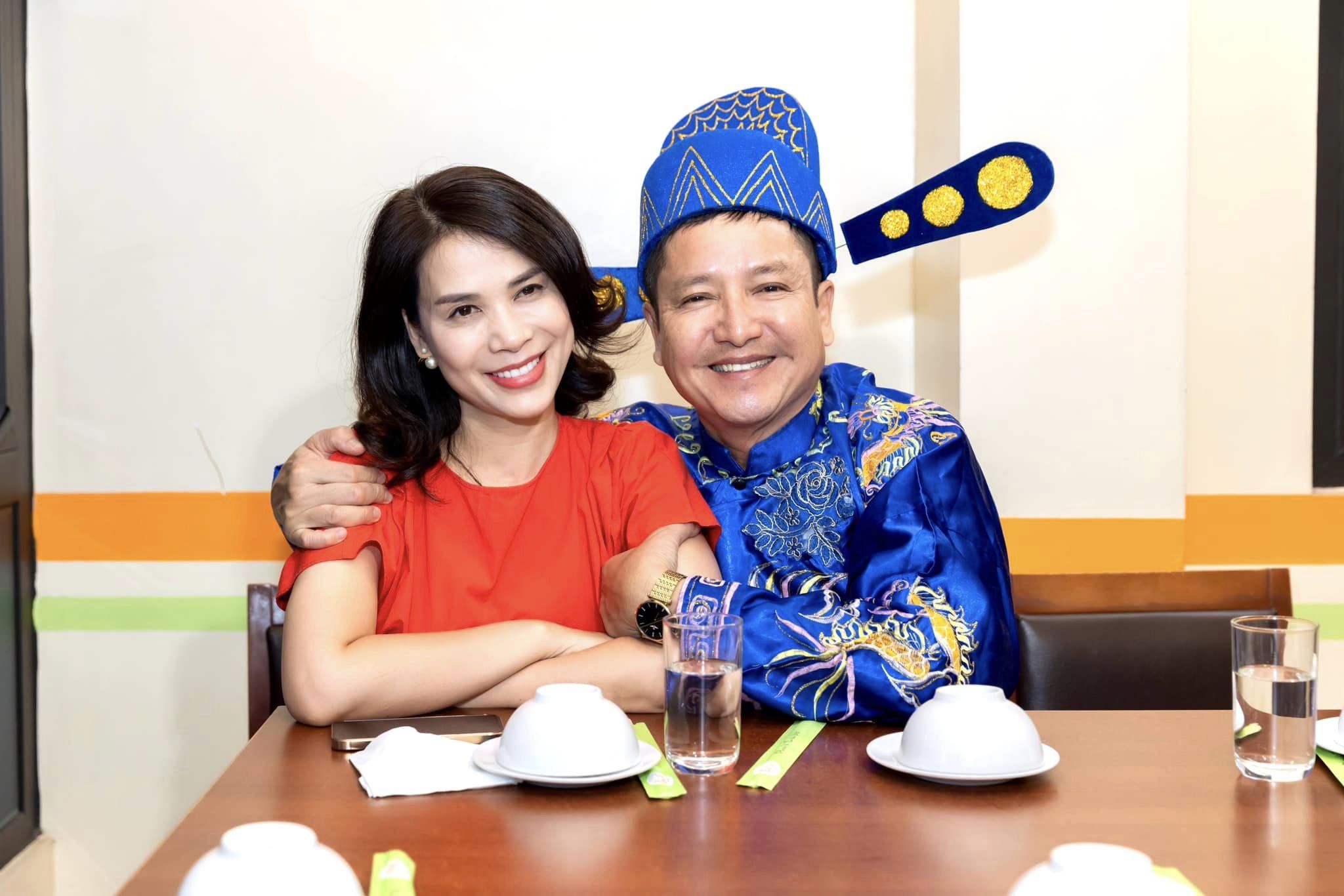 Ngày tiễn ông Công, ông Táo của dàn sao Việt: NSND Tự Long, ca sĩ Minh Quân chuẩn bị mâm lễ đủ đầy- Ảnh 4.