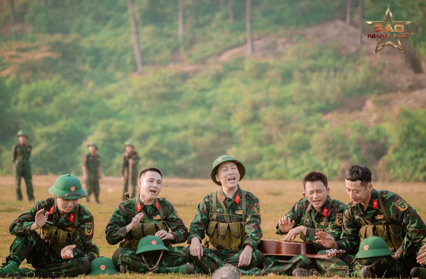Soobin Hoàng Sơn chật vật trong phần thi bắn súng với Độ Mixi tại "Sao nhập ngũ"- Ảnh 1.