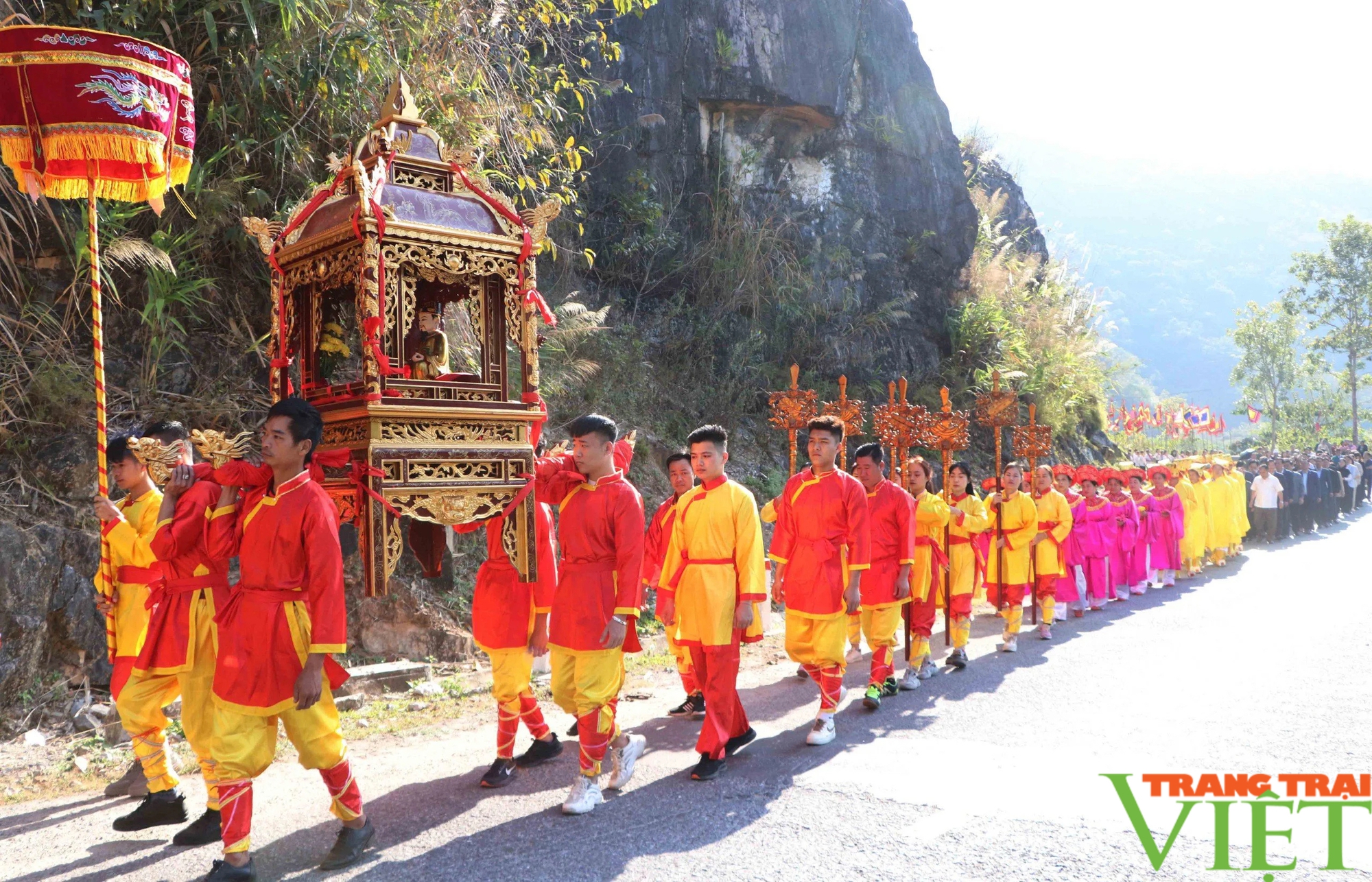 Lai Châu tổ chức Lễ hội Đền thờ Vua Lê Thái Tổ- Ảnh 4.