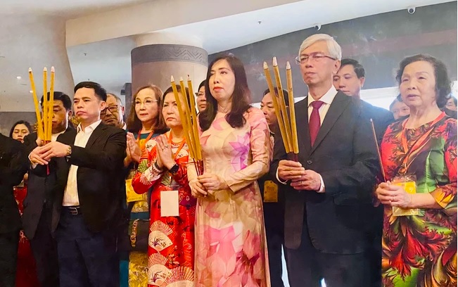 Gần 1.300 tỷ đồng chăm lo cho các đối tượng, TP.HCM đảm bảo "không có hộ nghèo nào không được đón Tết"- Ảnh 3.