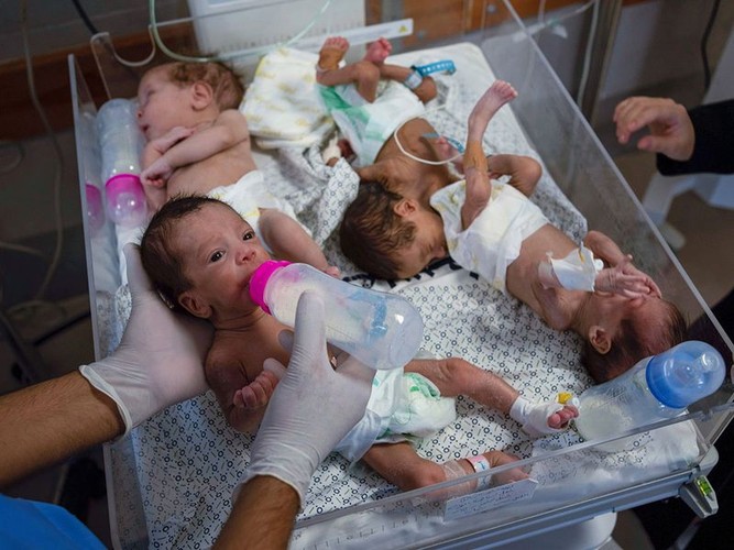 Thợ may thời chiến làm tã lót, thứ không thể tìm thấy ở dải Gaza- Ảnh 14.