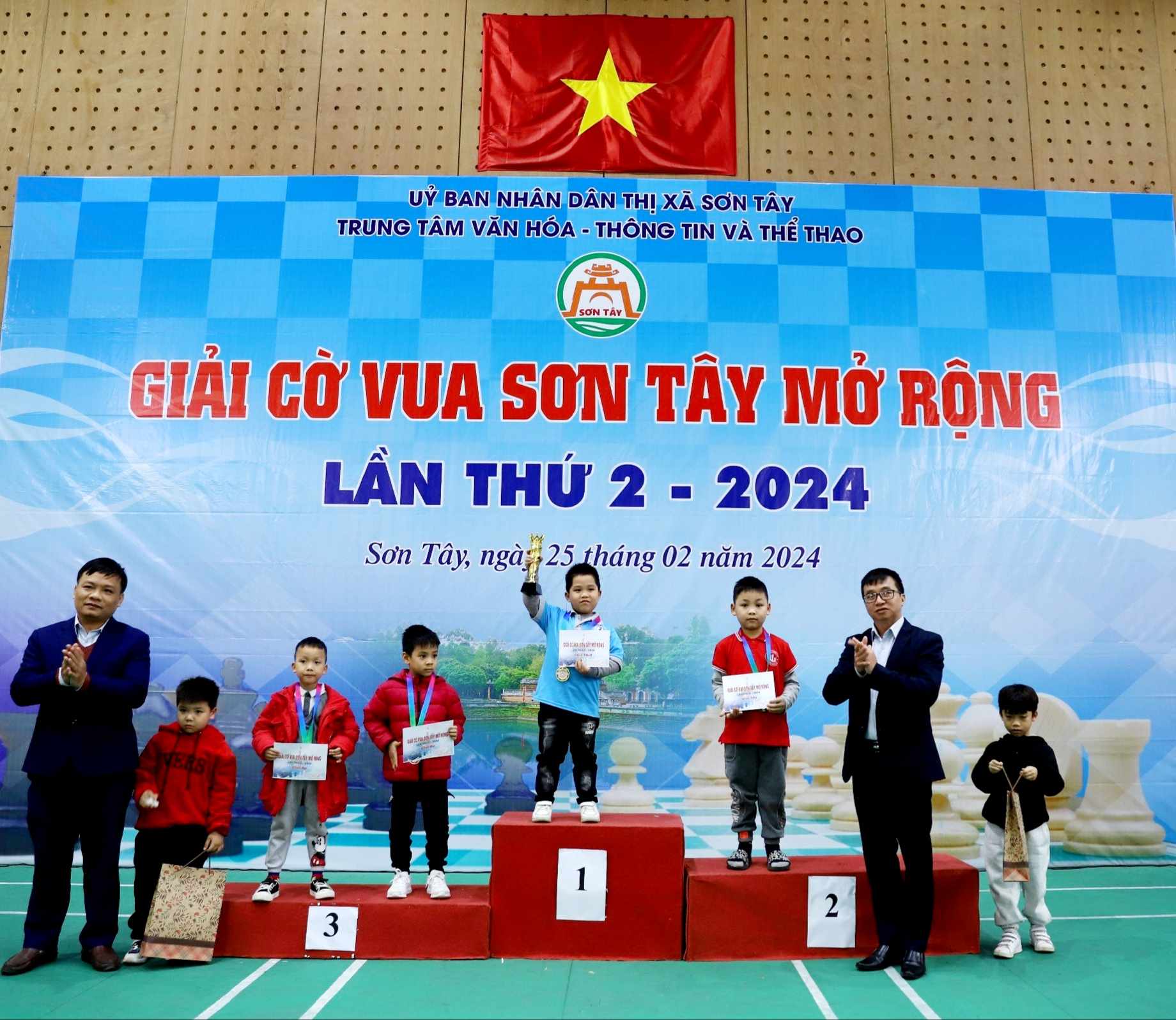 10 tỉnh, thành, trường Đại học dự Giải cờ vua Sơn Tây mở rộng lần thứ hai năm 2024 - Ảnh 2.