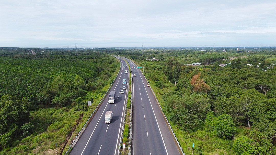 TP.HCM sẽ có hàng chục đường cao tốc, đường vành đai, đường sắt kết nối khu vực      - Ảnh 2.