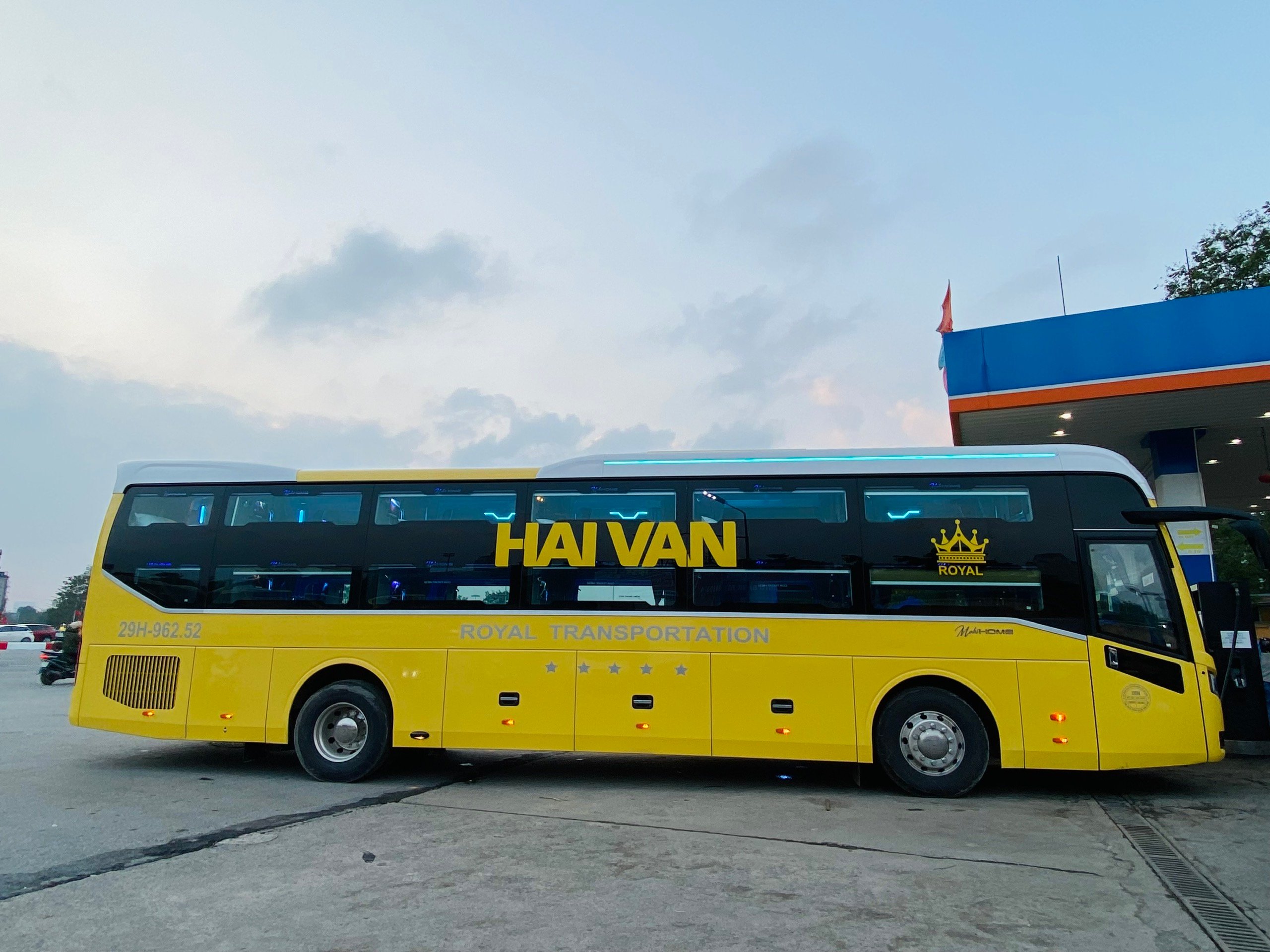 Hải Vân ra mắt xe Royal chất lượng 5 sao phục vụ người dân về quê đón Tết- Ảnh 1. Hải Vân ra mắt xe Royal chất lượng 5 sao phục vụ người dân về quê đón Tết- Ảnh 1.