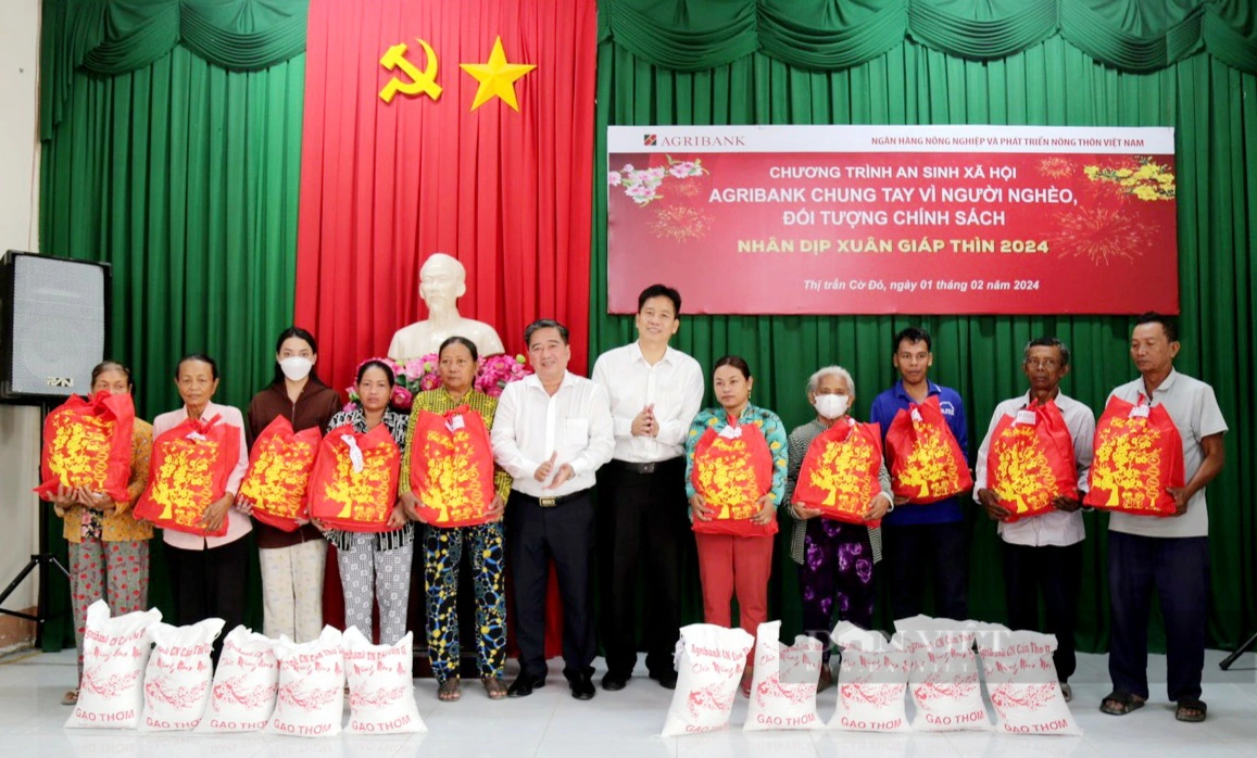 Agribank Chi nhánh Cần Thơ II chung tay vì người nghèo Xuân Giáp Thìn 2024- Ảnh 2.