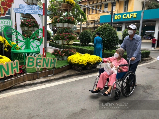 Đem mùa xuân yêu thương vào bệnh viện- Ảnh 5.
