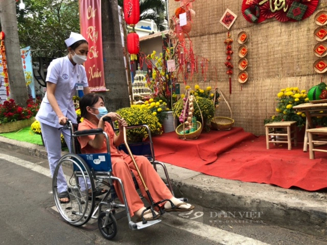 Đem mùa xuân yêu thương vào bệnh viện- Ảnh 9.