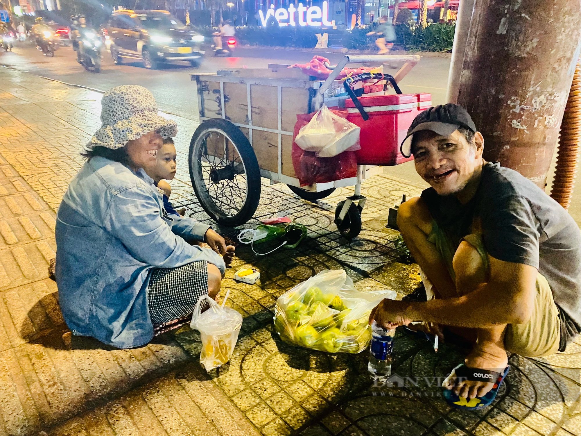 Tết trên vỉa hè của những người vô gia cư- Ảnh 6.