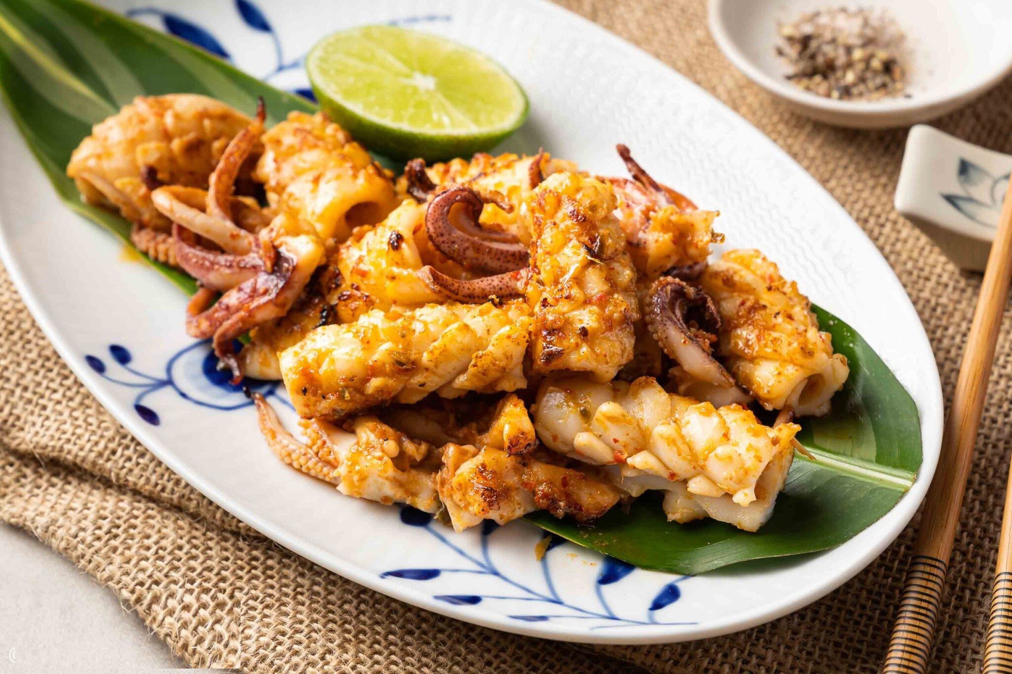 Công thức làm mực nướng sa tế ăn nhậu ngày Tết ngon chưa từng thấy- Ảnh 6. Công thức làm mực nướng sa tế ăn nhậu ngày Tết ngon chưa từng thấy- Ảnh 6.