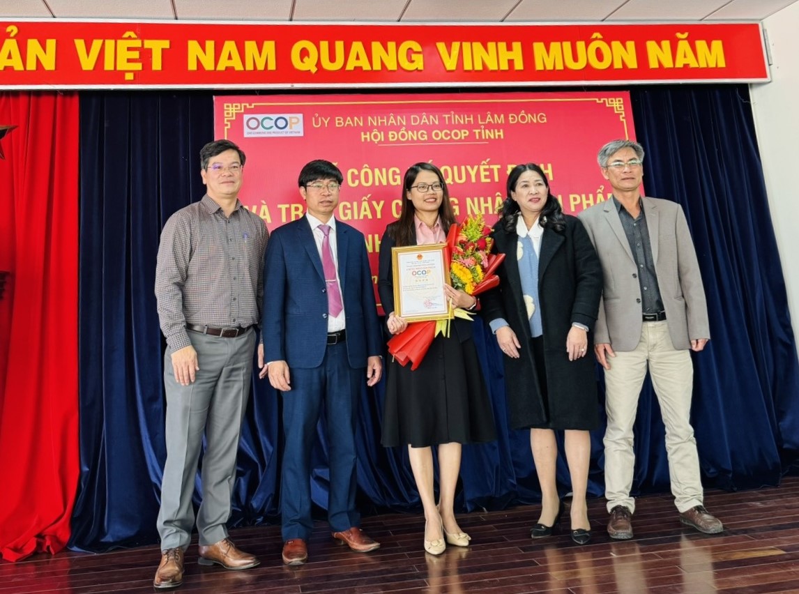 Một cô giám đốc 9X trồng nấm gì mà tạo vô số việc làm, đã thế lại tự trả lương cao cho chính mình?- Ảnh 6.