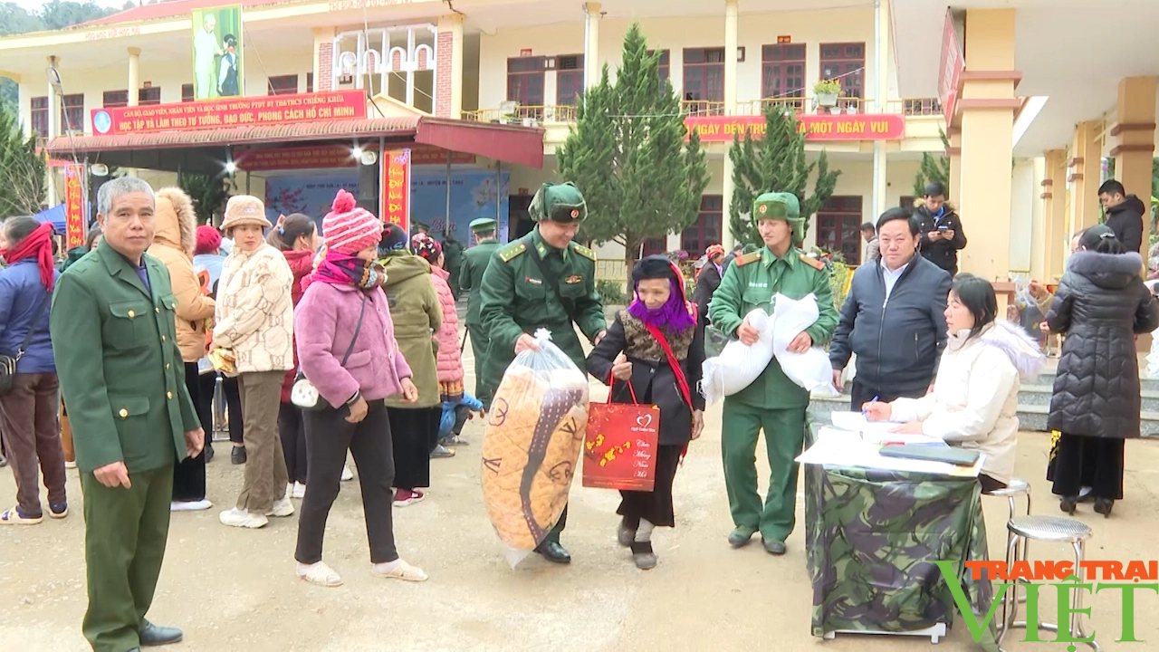 Tết đủ đầy cho người nghèo vùng cao- Ảnh 5.