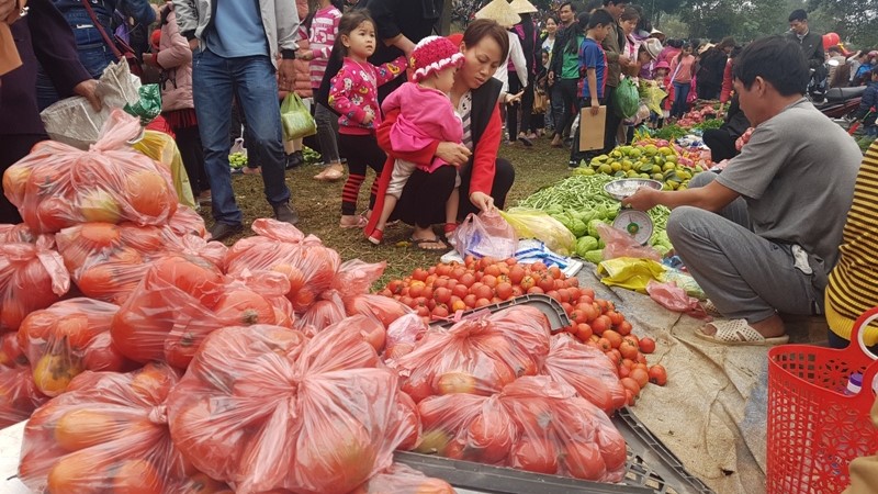 Từ Bắc vào Nam, khám phá những phiên chợ độc nhất vô nhị, mỗi năm họp đúng 1 lần vào đầu năm mới- Ảnh 8.