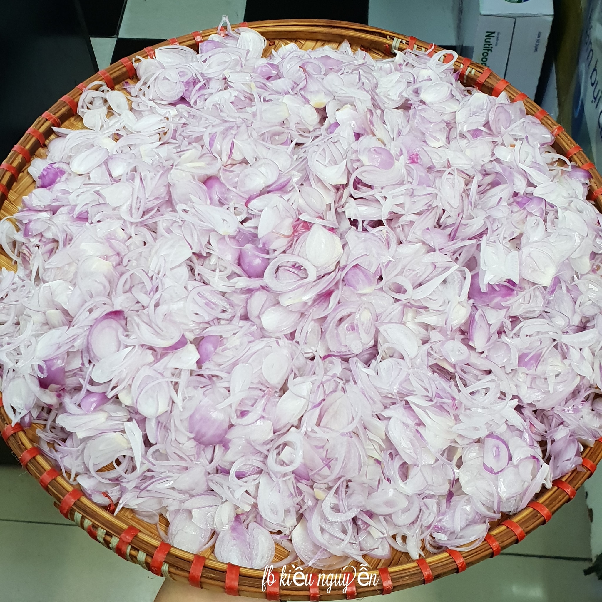 Loại củ bé tí không thể thiếu trong mọi nhà, chế biến thành món đặc biệt giúp tăng hương vị - Ảnh 3.