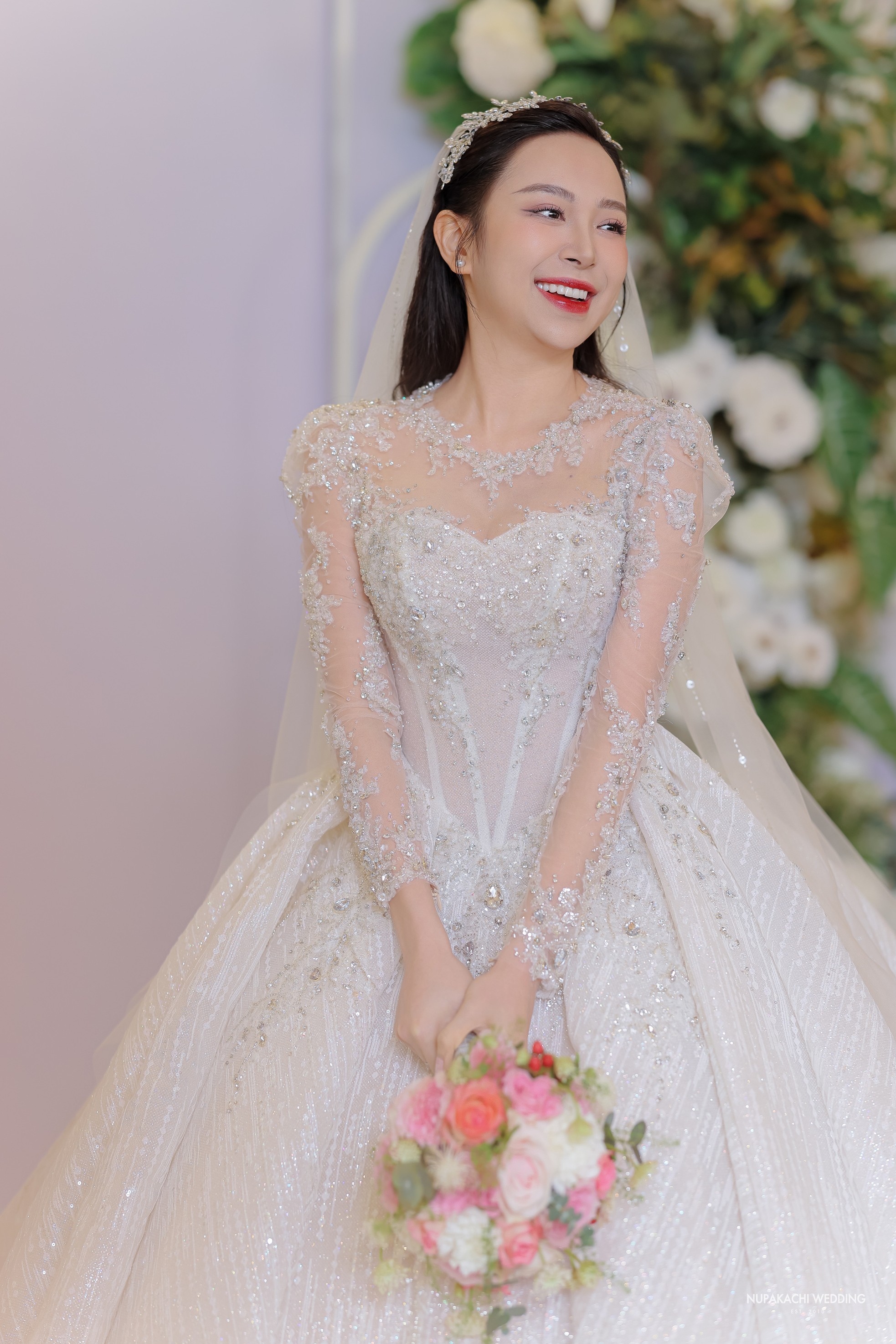 Nhã Phương, Lê Giang bay từ TP.HCM ra Hải Dương dự đám cưới Kim Oanh - Vũ Tuấn Việt- Ảnh 12.