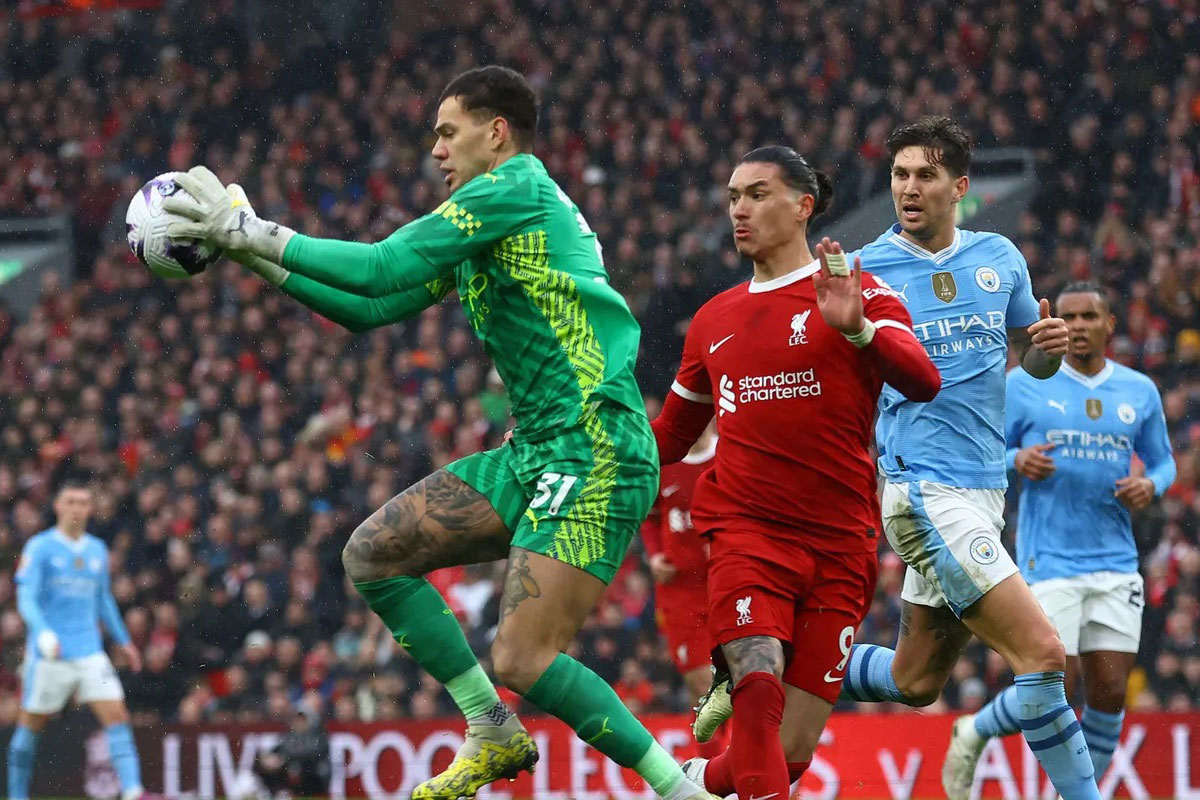 Hòa Man City, Liverpool mất ngôi đầu bảng vào tay Arsenal- Ảnh 3.