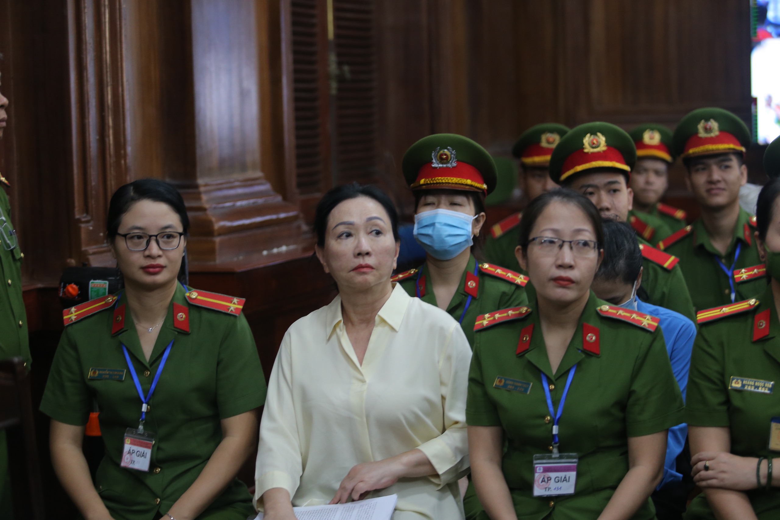 Một bị cáo trong vụ Vạn Thịnh Phát không nhận quà của SCB nhưng gián tiếp gây ra thiệt hại 514.102 tỷ đồng là ai?- Ảnh 3.