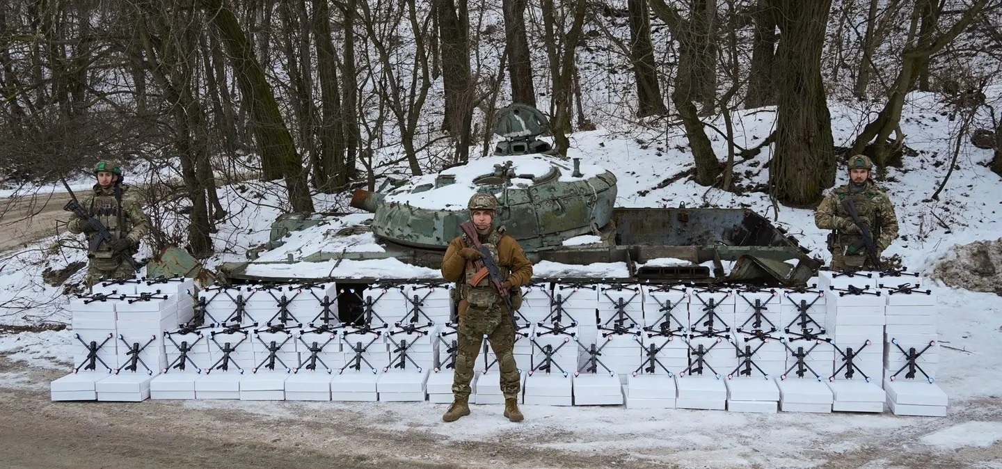 Trên mặt trận nóng bỏng nhất, Ukraine đang tung loại vũ khí uy lực này để chống lại quân Nga đông hơn- Ảnh 1.
