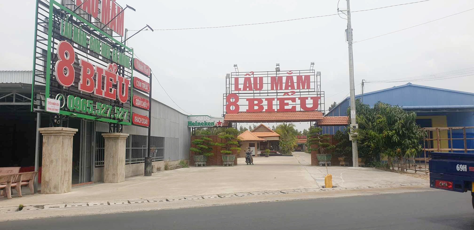 Cà Mau: Lại phát hiện loạt nhà hàng ẩm thực “mọc” trên đất nuôi trồng thủy sản- Ảnh 1.