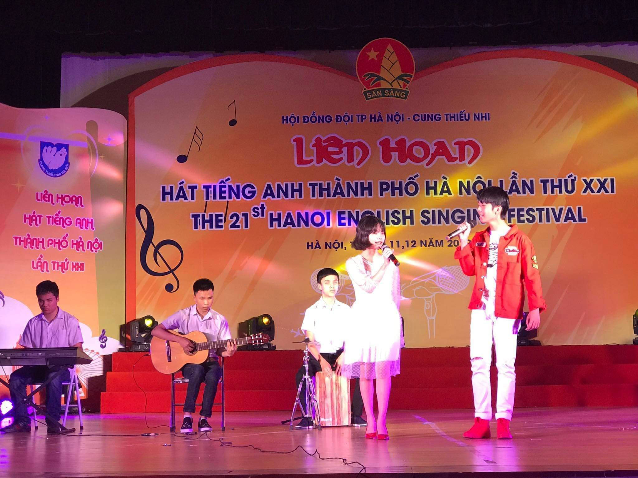 Nữ sinh khiếm thị mang “ánh sáng trái tim” đến với trẻ em yếu thế- Ảnh 2.