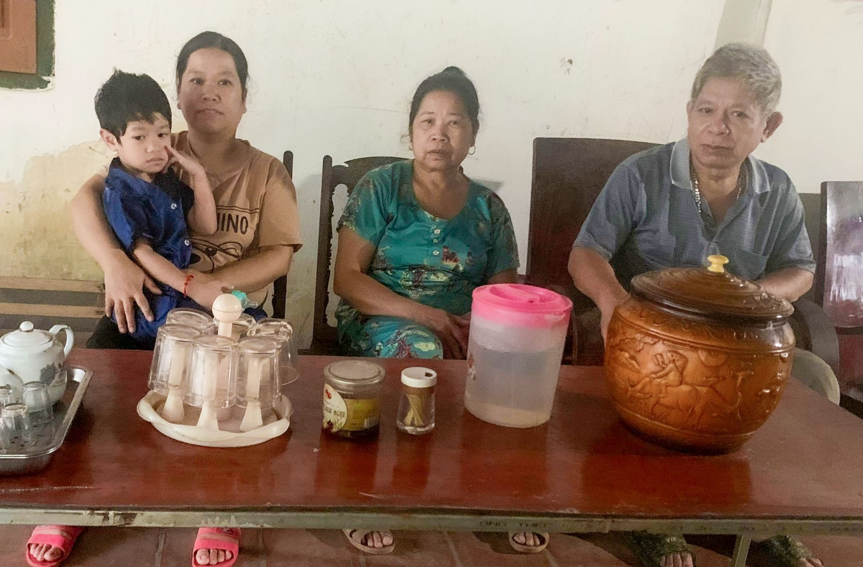 Ước mơ thành hiện thực của gia đình nghèo 3 thế hệ - Ảnh 1.