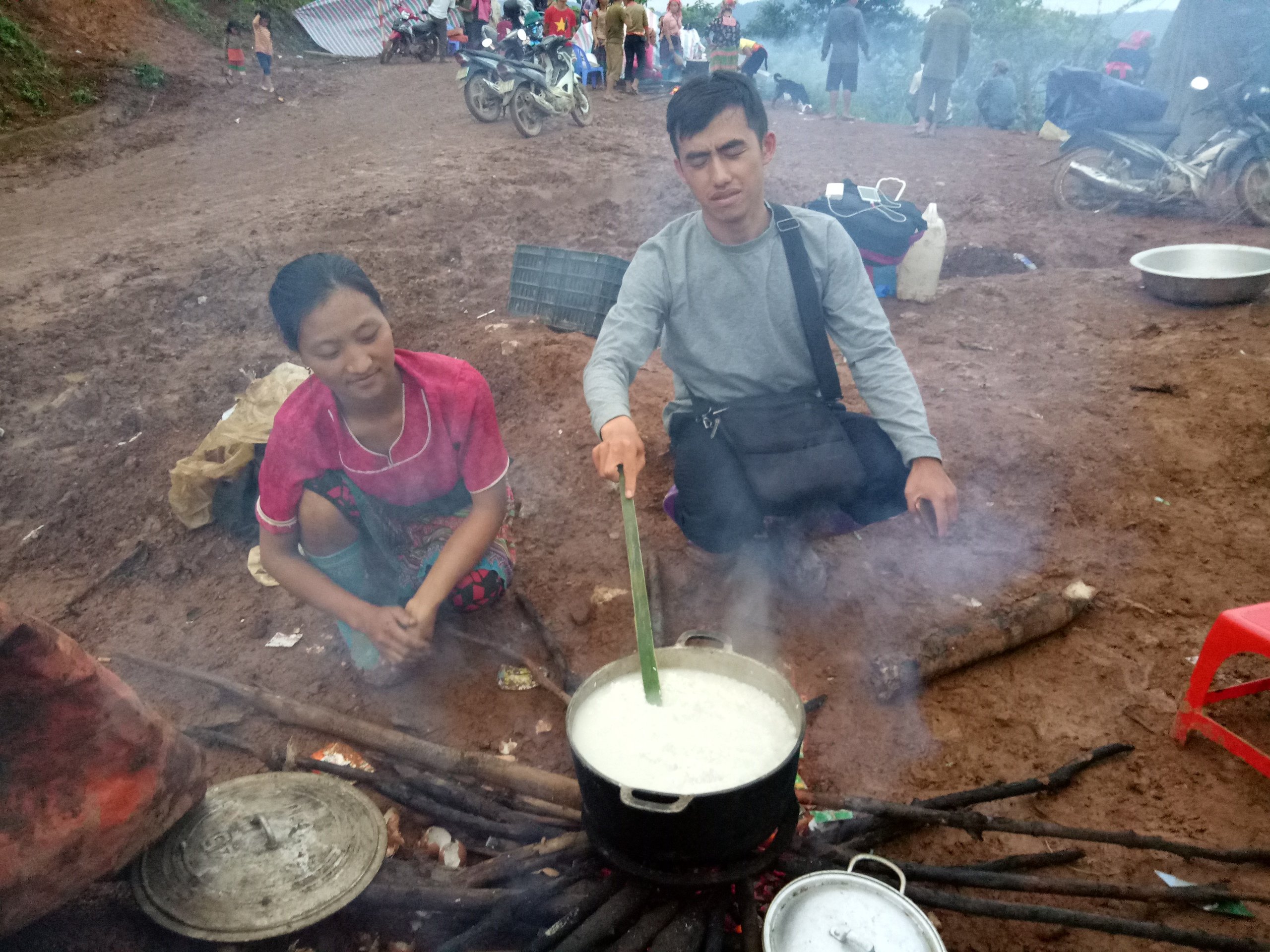 40 năm báo NTNN: Nhớ mãi ngày đầu tác nghiệp về trận lũ quét lịch sử ở Tây Bắc- Ảnh 6.