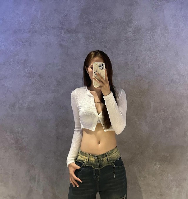 Nguyễn Lan Vy: "Hot girl" bóng chuyền Long An 18 tuổi gây “sốt” vì... quá xinh- Ảnh 8.