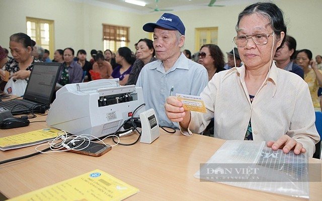 Tuổi nghỉ hưu của lao động nữ năm 2024 là bao nhiêu?- Ảnh 1.