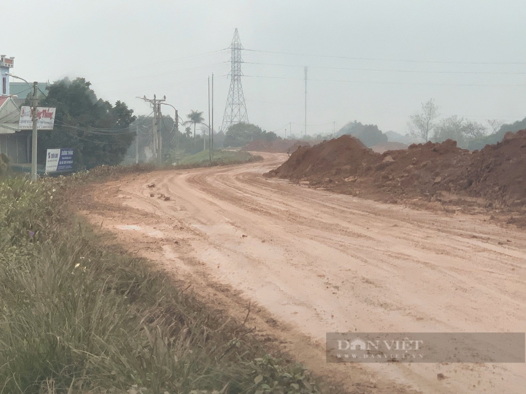 Dự án cải tạo đê Đan Phượng: Nhà thầu "bỏ quên" biện pháp đảm bảo an toàn giao thông?- Ảnh 5.