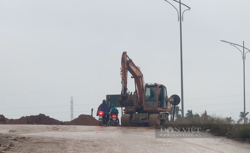 Dự án cải tạo đê Đan Phượng: Nhà thầu "bỏ quên" biện pháp đảm bảo an toàn giao thông?- Ảnh 8.