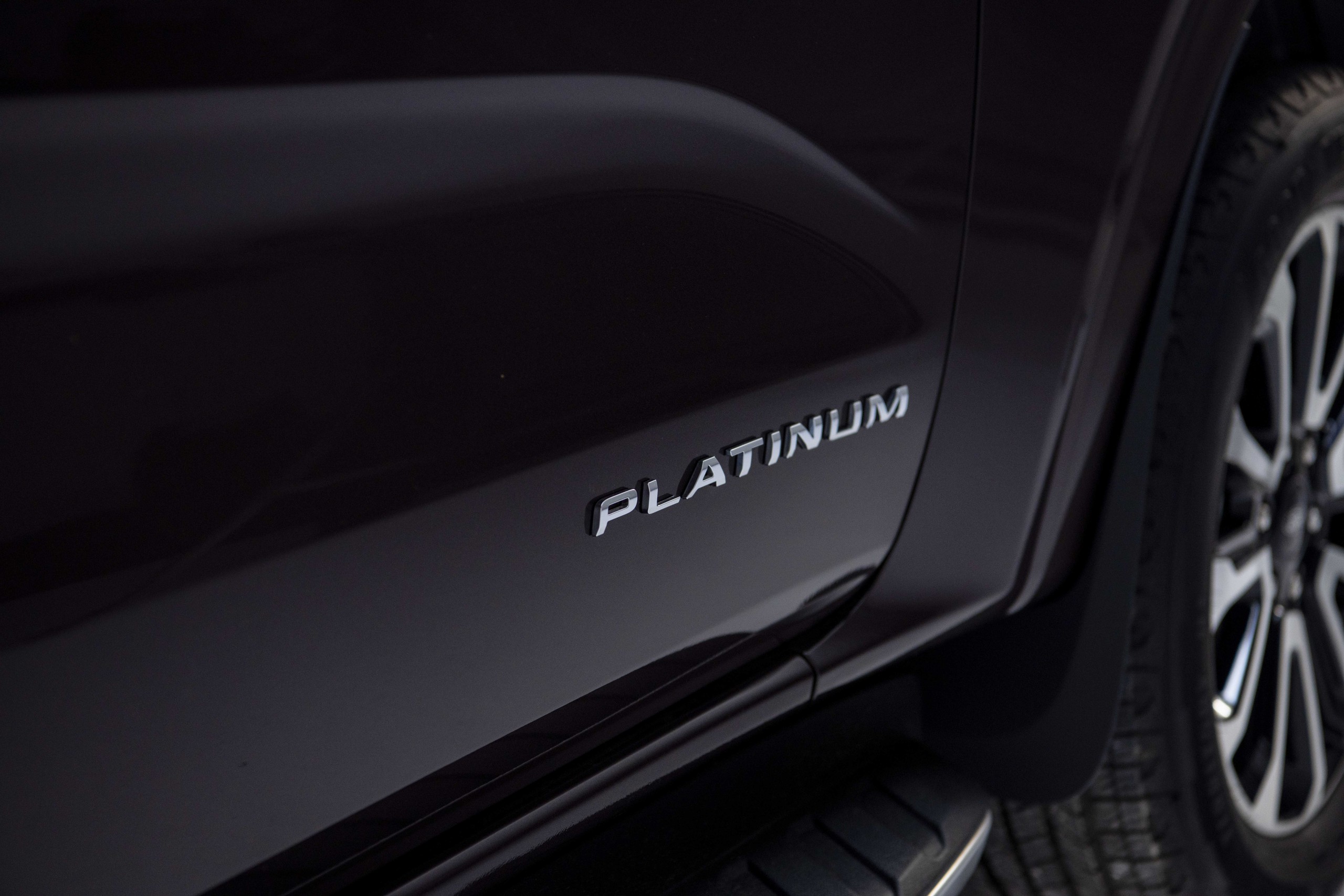 Ford Everest Platinum và Ranger Stormtrak ra mắt Việt Nam, thêm lựa chọn mới cho khách hàng- Ảnh 4.