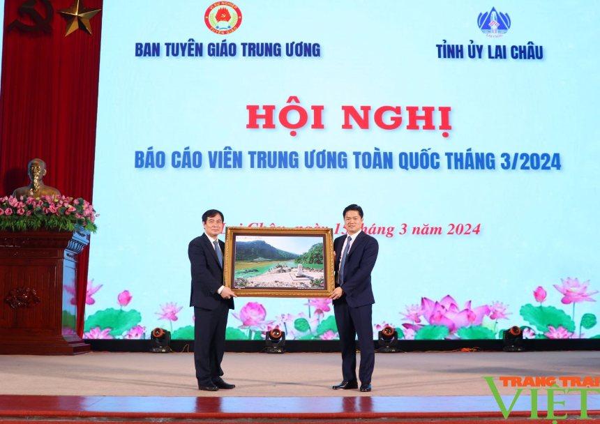 Hội nghị báo cáo viên Trung ương: Cơ hội để 63 tỉnh thành cả nước học hỏi, trao đổi kinh nghiệm thực tiễn- Ảnh 6.