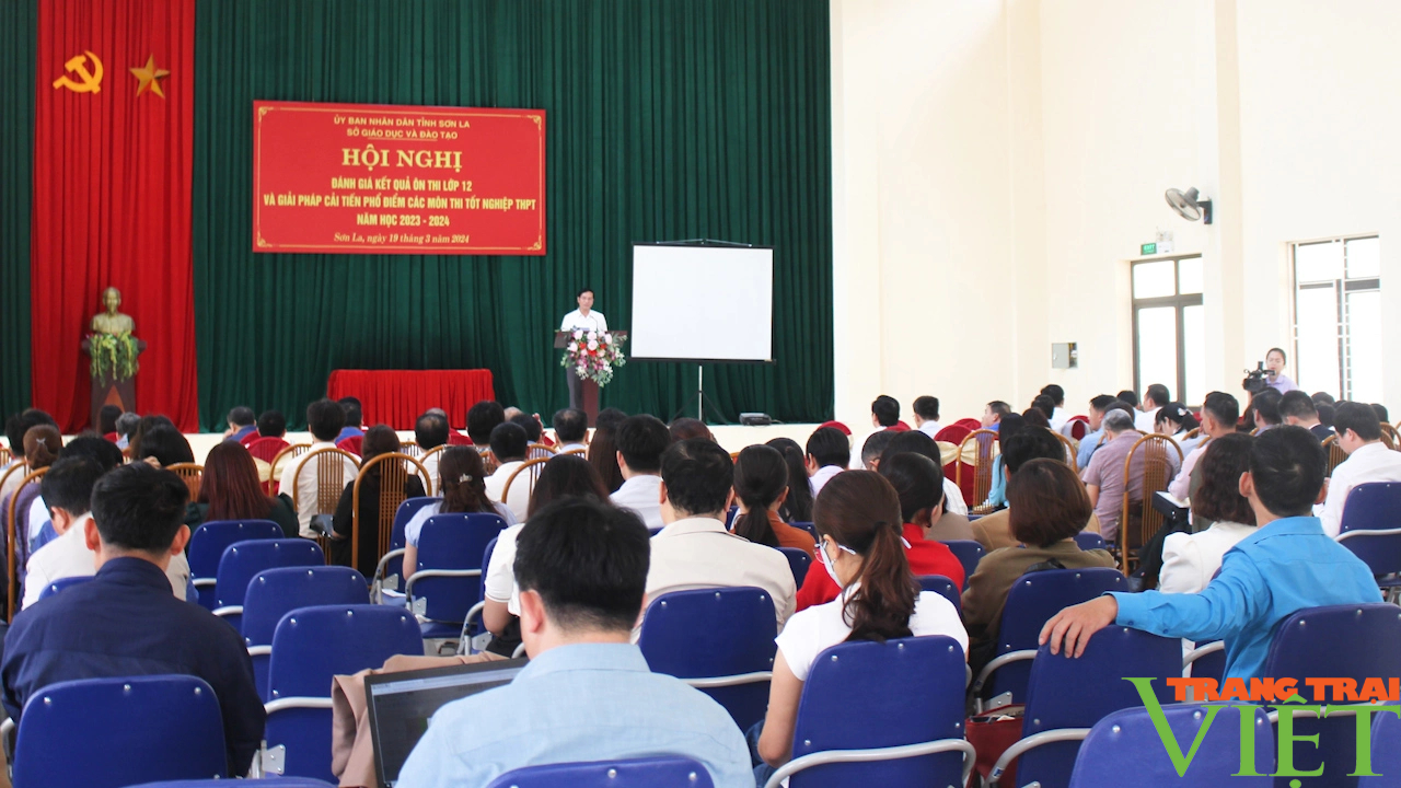 Sơn La bàn giải pháp cải tiến phổ điểm các môn thi tốt nghiệp THPT- Ảnh 1. Sơn La bàn giải pháp cải tiến phổ điểm các môn thi tốt nghiệp THPT- Ảnh 1.