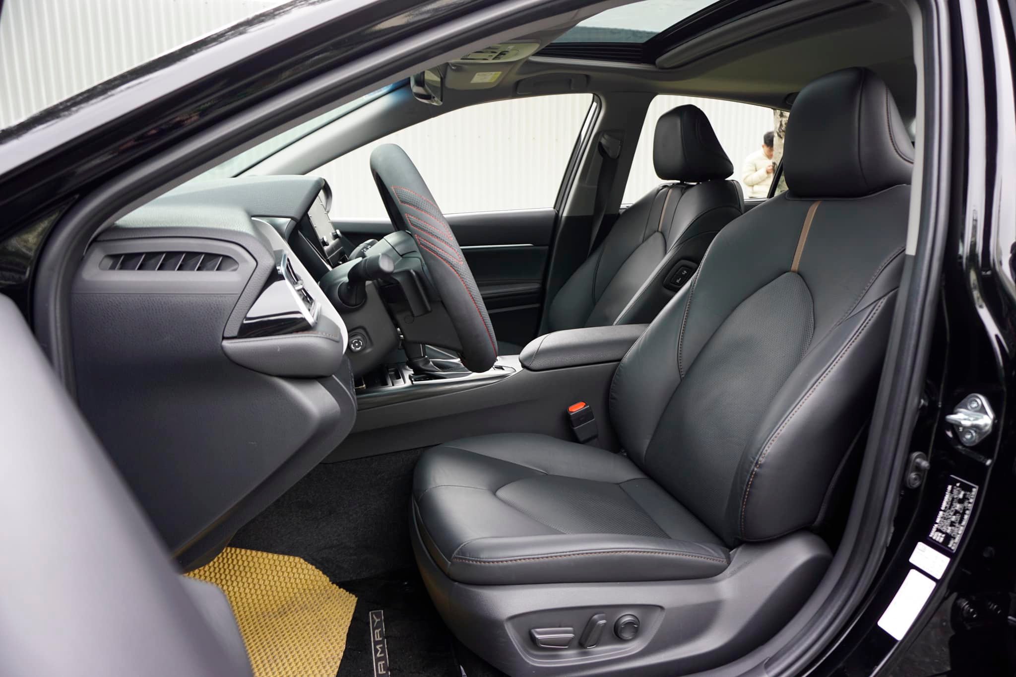 Liên tục hạ giá, Toyota Camry 2024 cũ vẫn khó tìm thấy người mua- Ảnh 6.