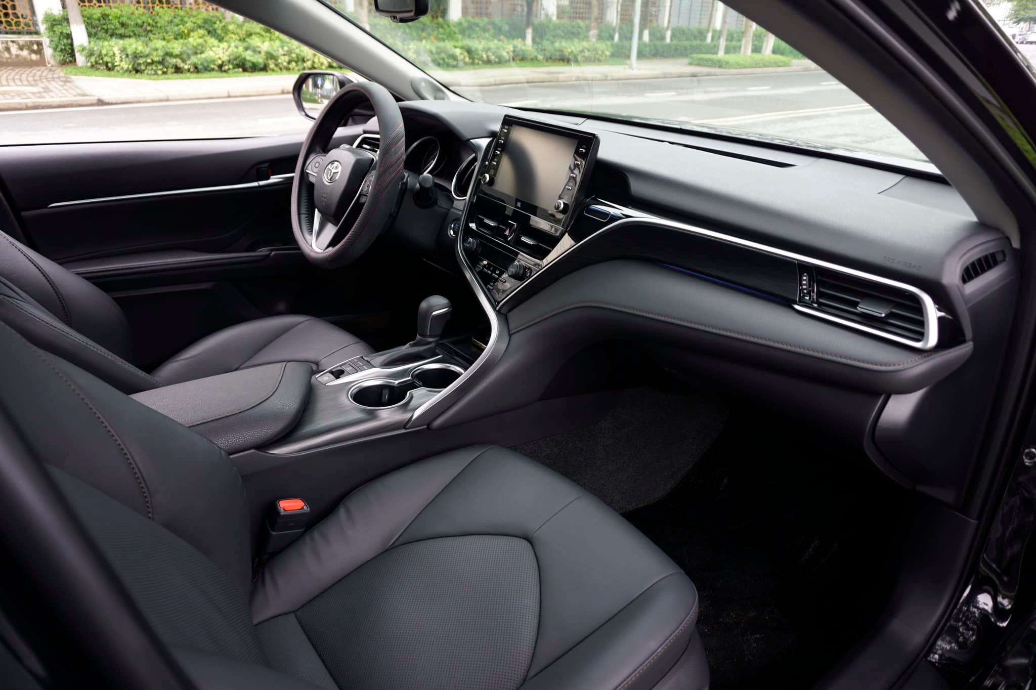 Liên tục hạ giá, Toyota Camry 2024 cũ vẫn khó tìm thấy người mua- Ảnh 7.