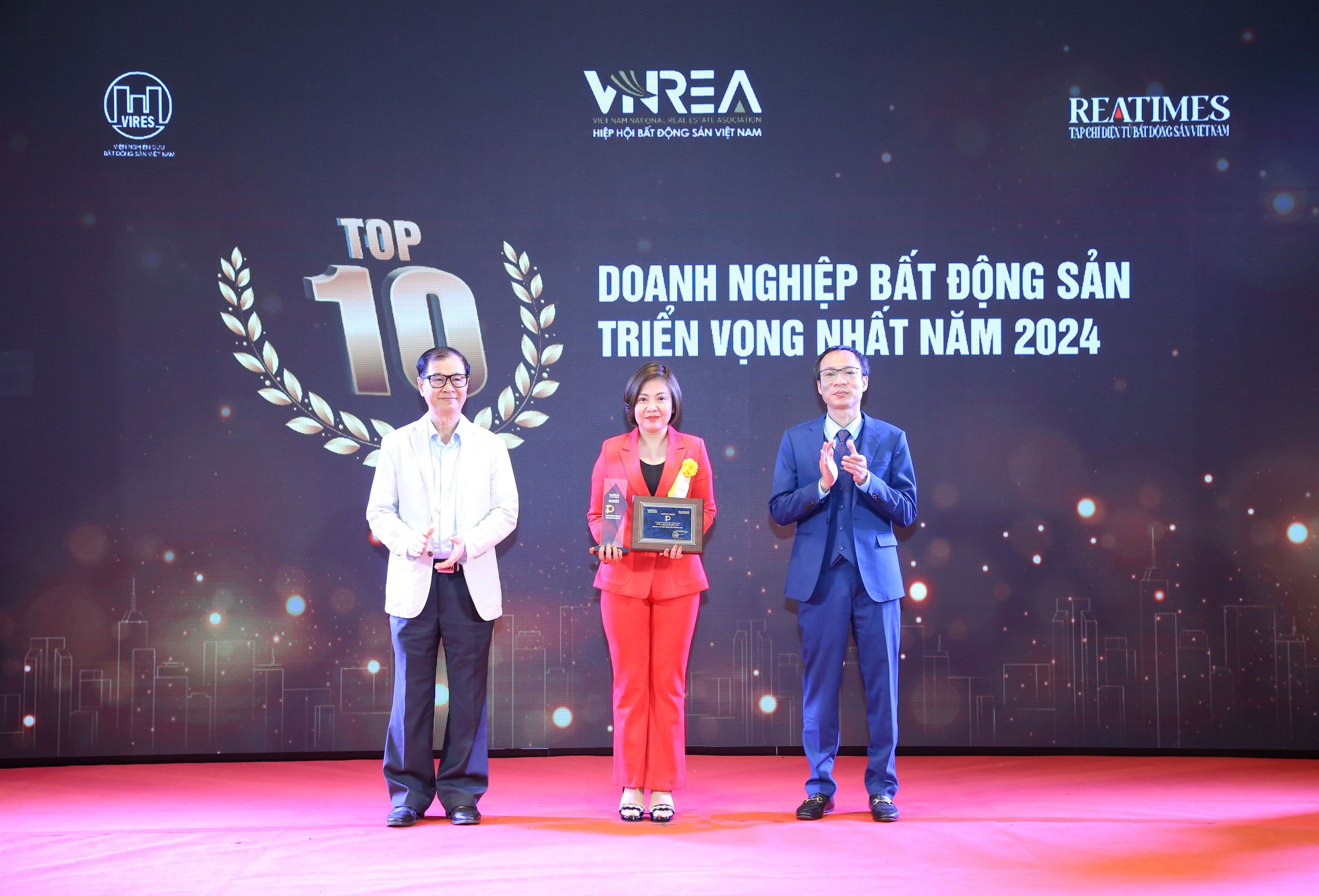  Trường Sơn Land được vinh danh Top 10 doanh nghiệp BĐS triển vọng nhất năm 2024- Ảnh 1.