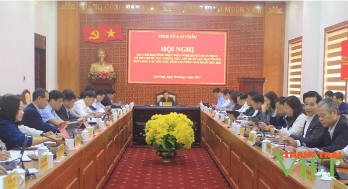 Cần nhận diện các hủ tục lạc hậu trước khi đưa vào thực hiện và phải lấy ý kiến của nhân dân- Ảnh 1. Cần nhận diện các hủ tục lạc hậu trước khi đưa vào thực hiện và phải lấy ý kiến của nhân dân- Ảnh 1.