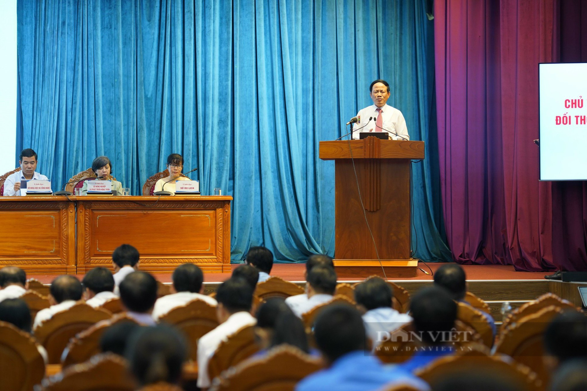 Chủ tịch Phạm Anh Tuấn: "Tại sao phải nghĩ phấn đấu bằng Đà Nẵng, TP.HCM, tôi nghĩ Bình Định phải như Paris"- Ảnh 4.