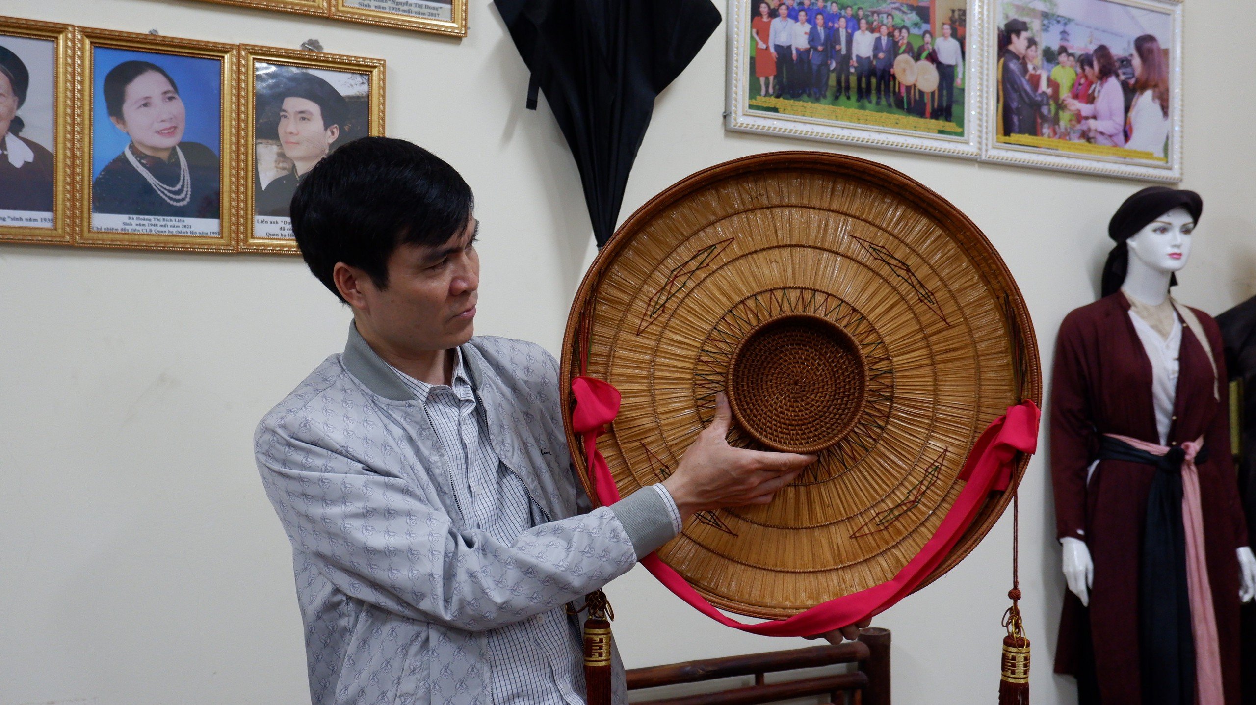 Liền anh làng Hoài Trung hơn 30 năm tìm và lưu giữ cả “xác” và “hồn” Quan họ- Ảnh 5.
