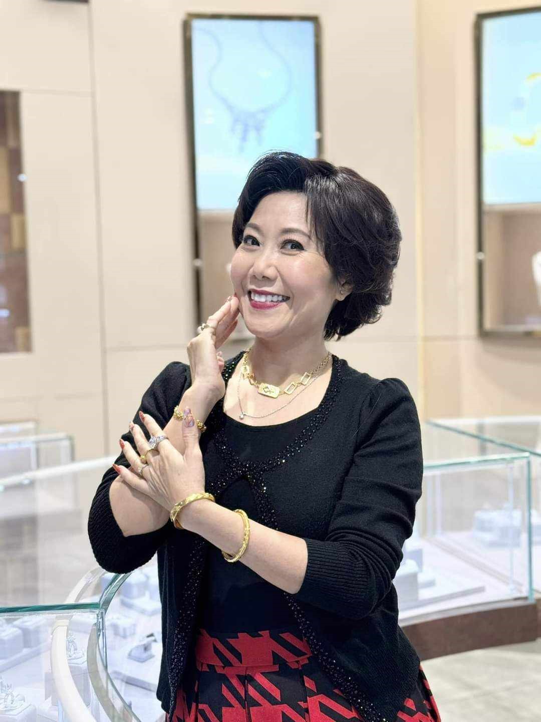 Hương Tươi kể chuyện đi mượn kim cương, vàng đóng "Trạm cứu hộ trái tim"- Ảnh 3.