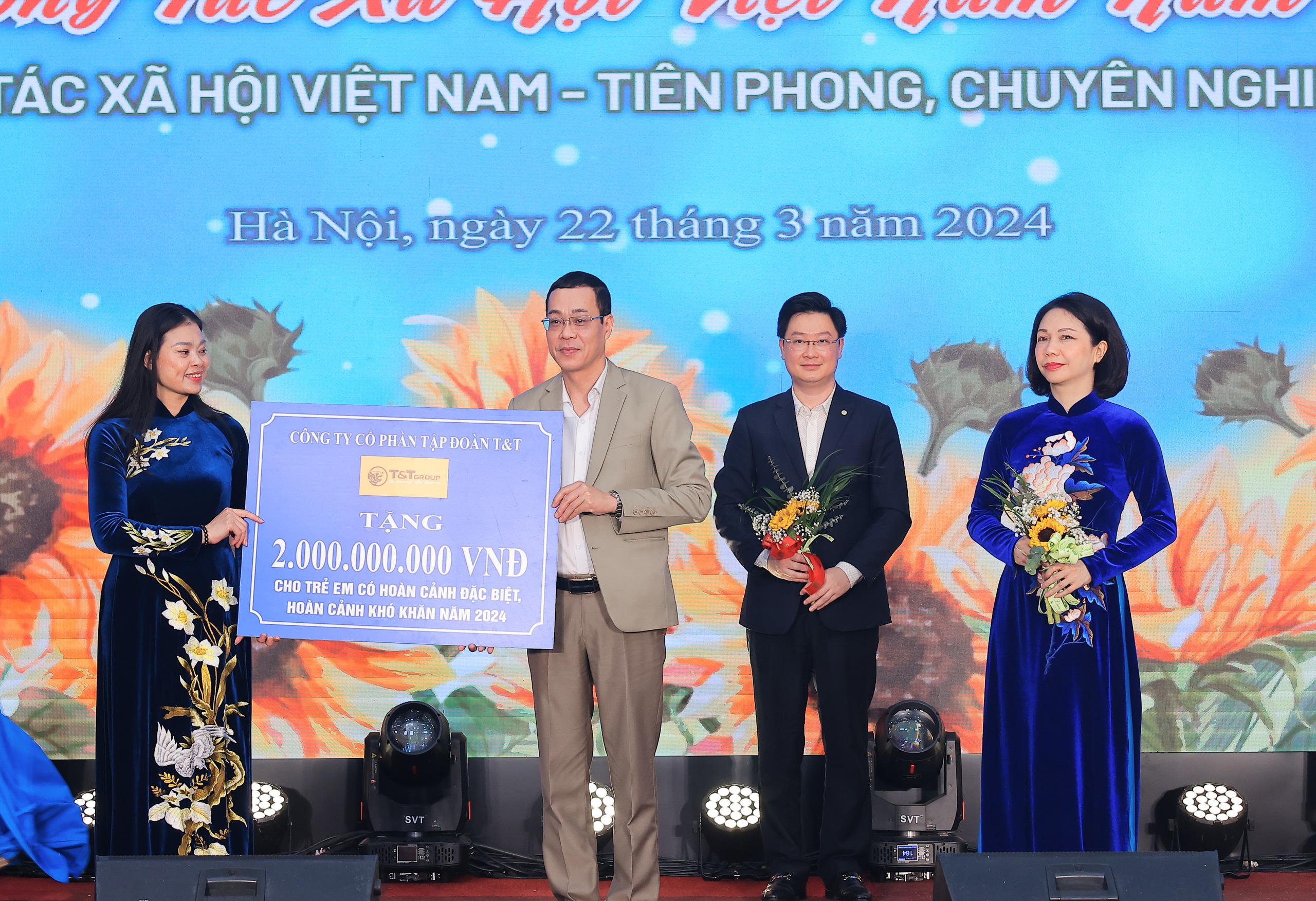 T&T Group tiếp tục ủng hộ 2 tỷ đồng hỗ trợ trẻ em nghèo- Ảnh 1.
