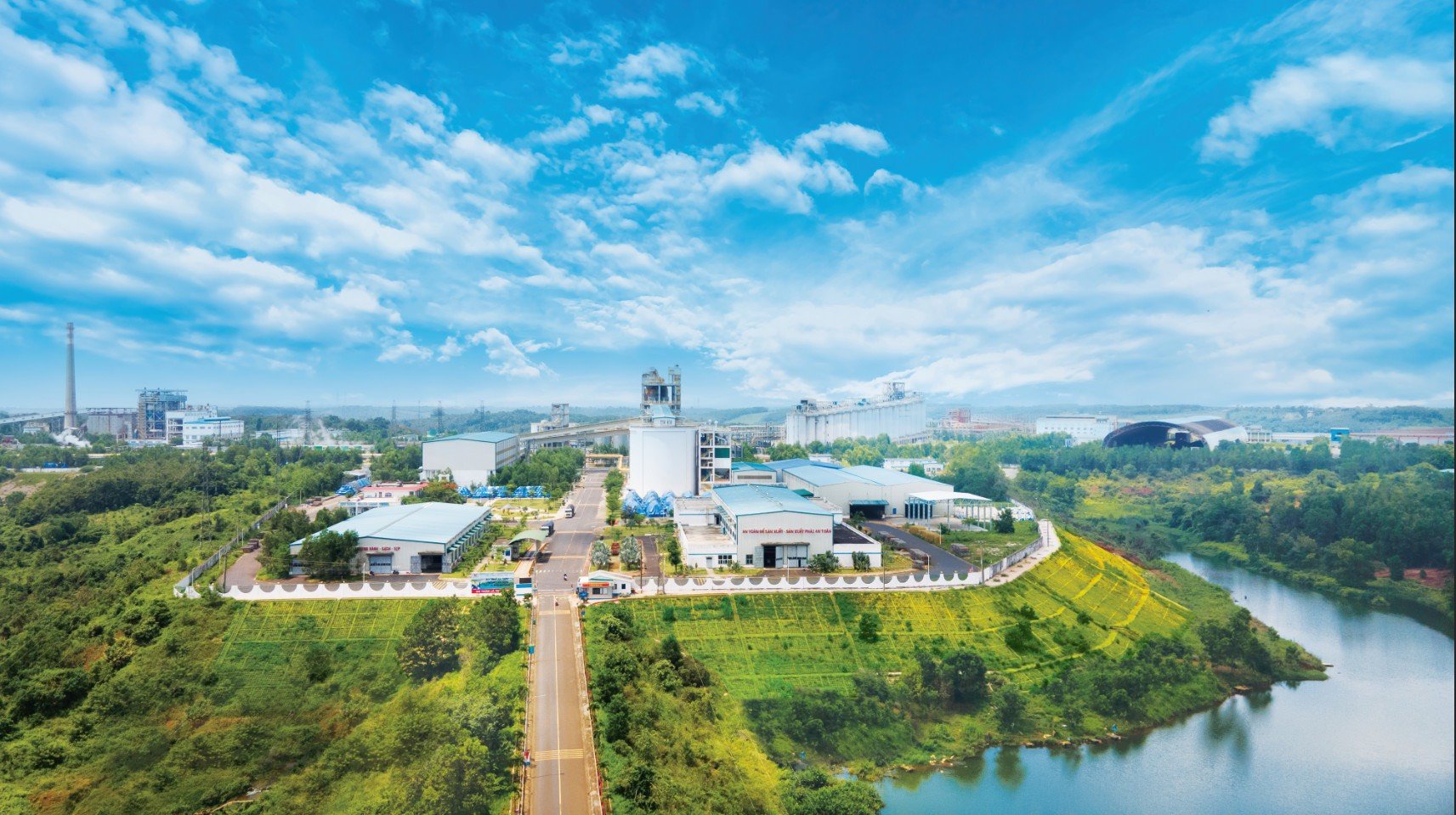 Đắk Nông phát triển vượt bậc sau 20 năm tái lập tỉnh- Ảnh 3.