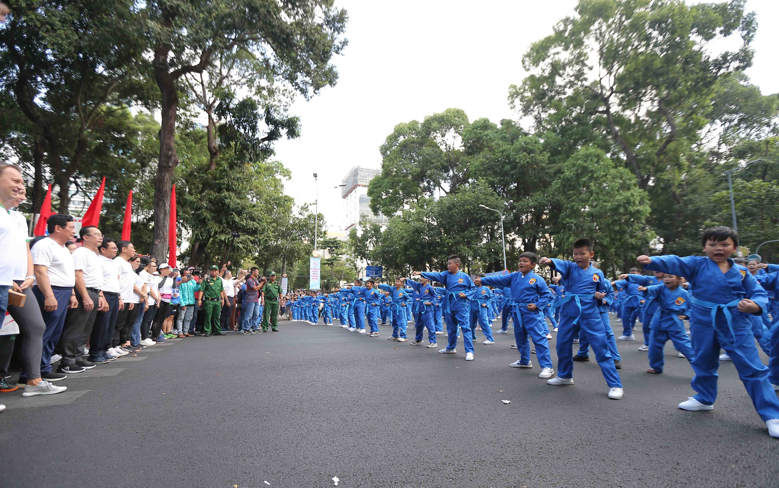 30.000 người TP.HCM cùng tham gia Ngày chạy Olympic- Ảnh 1.