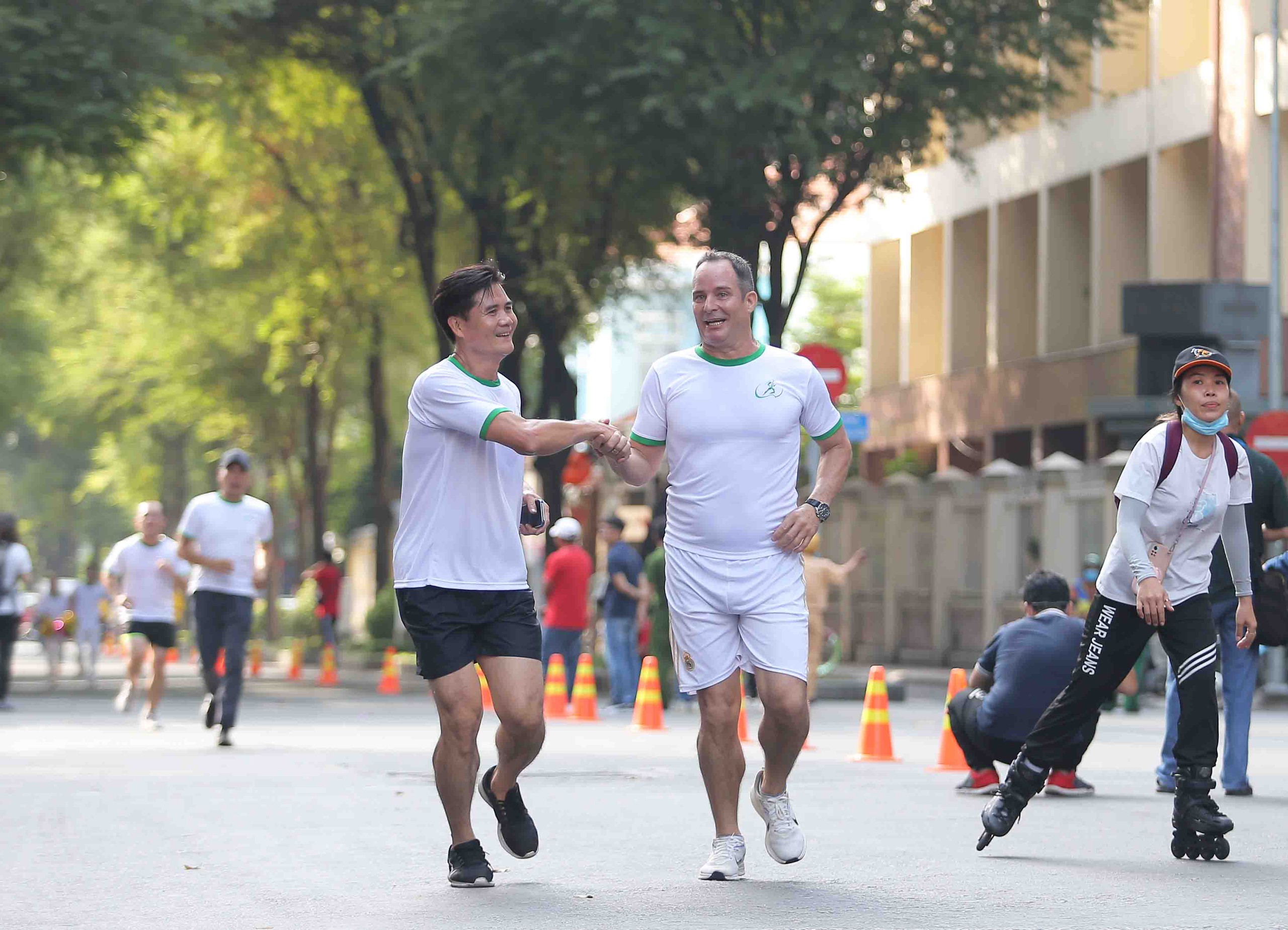 30.000 người TP.HCM cùng tham gia Ngày chạy Olympic- Ảnh 11.