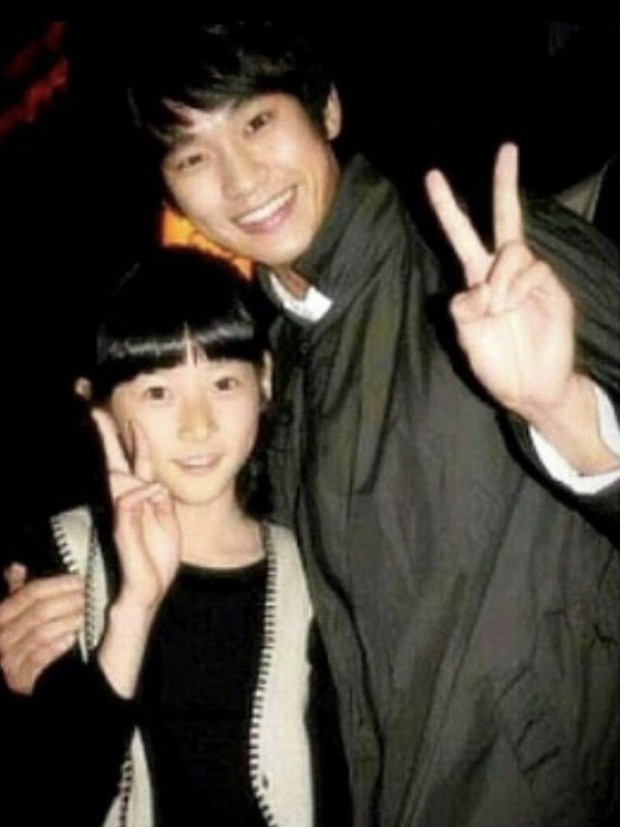 Thực hư ảnh thân mật của Kim Soo Hyun và Kim Sae Ron?- Ảnh 2.
